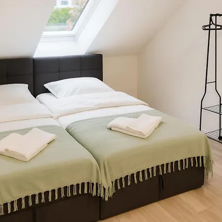 Der Schwan, Innenstadt, 2022 Renoviert * Düren - Eifel