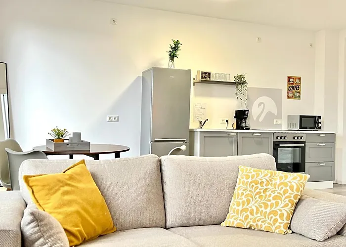 Der Schwan, Innenstadt, 2022 Renoviert * Düren - Eifel